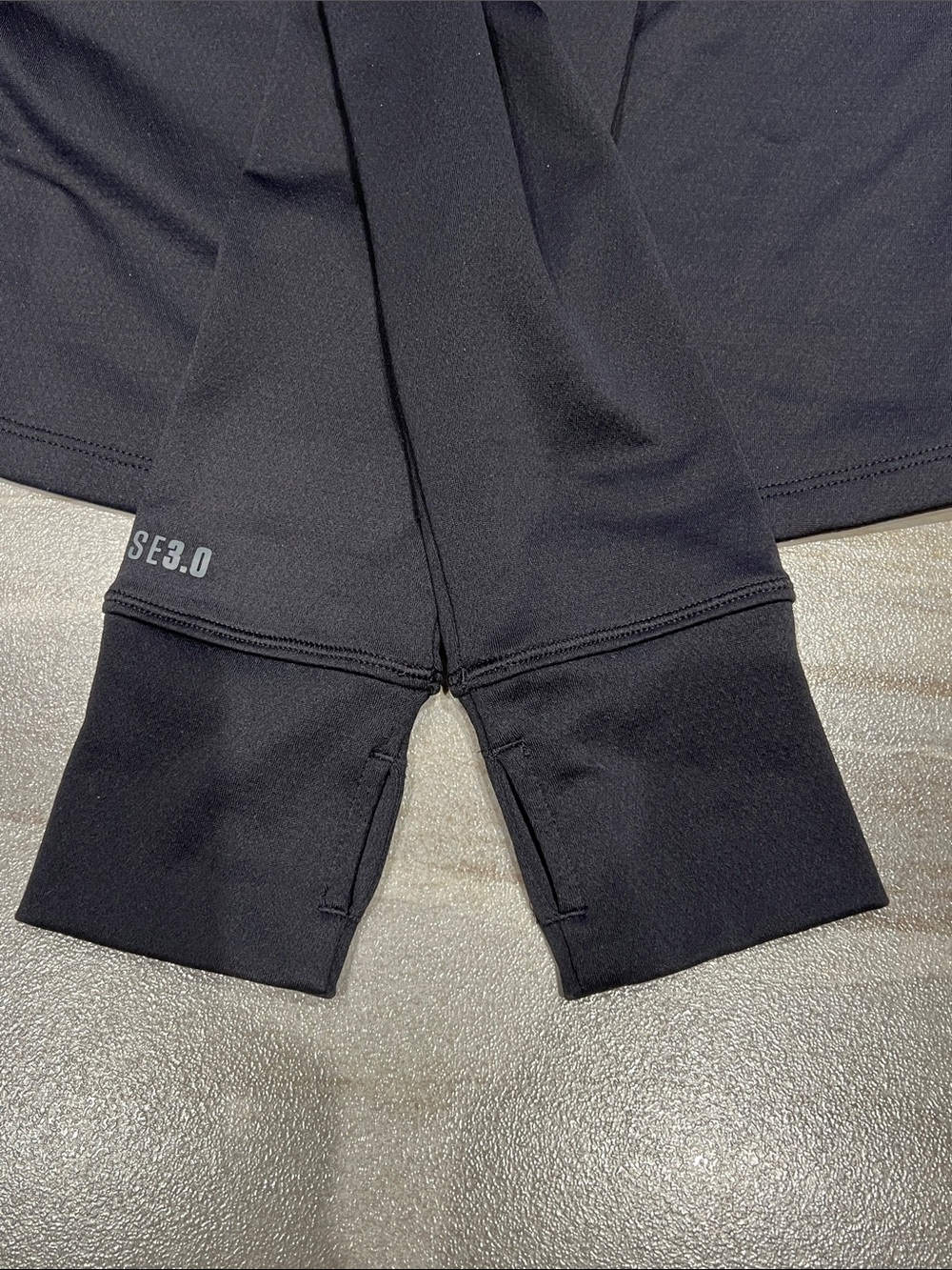 Under Armour Black Long Sleeve Performance Top (long johns) - Picture 4 of 4
